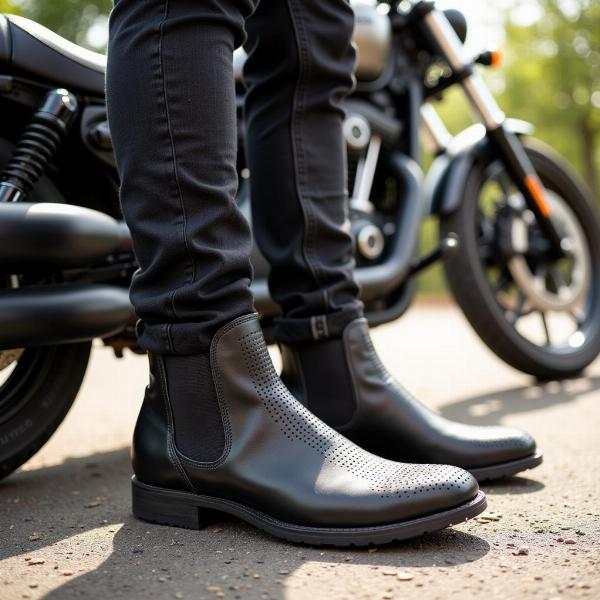 Chaussures moto été homme en cuir perforé