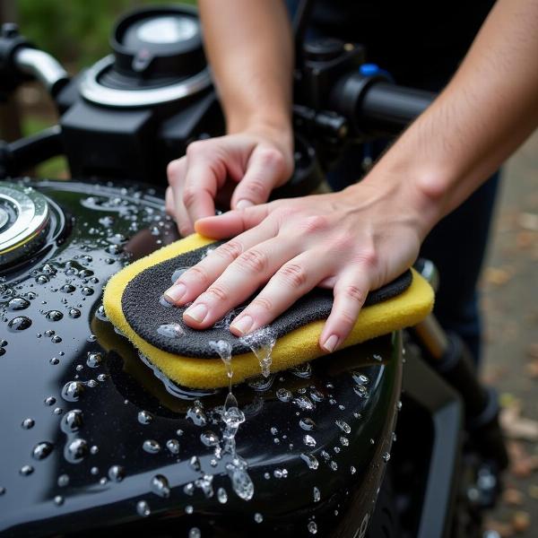 Lavage en cours d'une moto