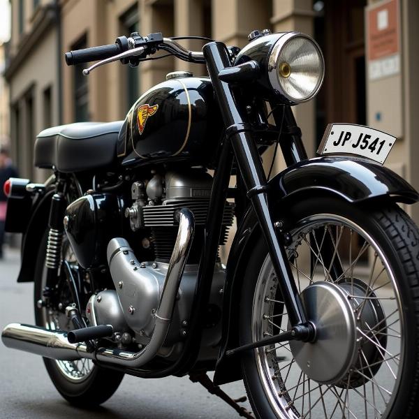 Moto ancienne avec plaque d'immatriculation noir et blanc