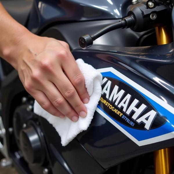 Entretien des autocollants d'une Yamaha