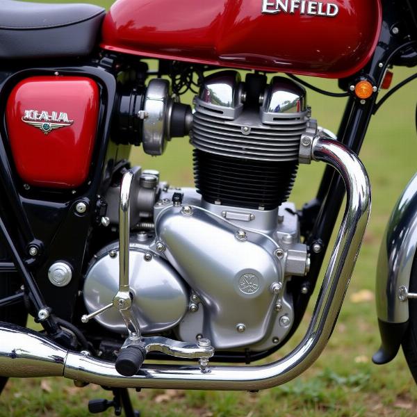 Gros plan sur le moteur d'une Royal Enfield 650