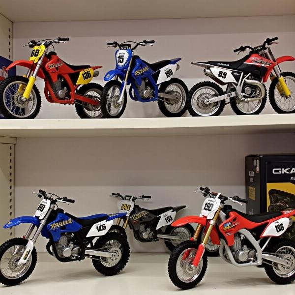 Collection de jouets moto cross miniature