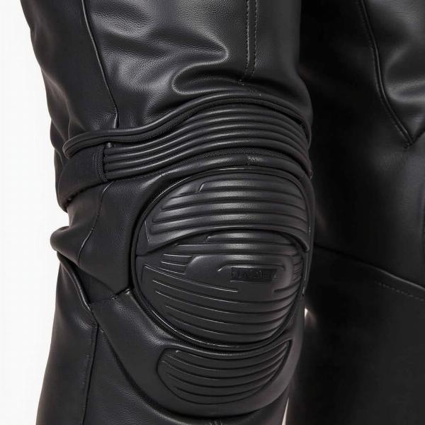 Pantalon moto cuir Dainese offrant une protection optimale