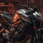 Yamaha FZ8 S roadster en vue 3/4 avant, design sportif avec carénage partiel et finitions noires et grises.